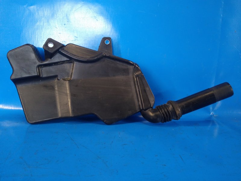 Горловина бачка стеклоомывателя AUDI A6 (C7) 11-18 CGXB 3.0T Горловина бачка стеклоомывателя AUDI A6 (C7) 11-18 CGXB 3.0T