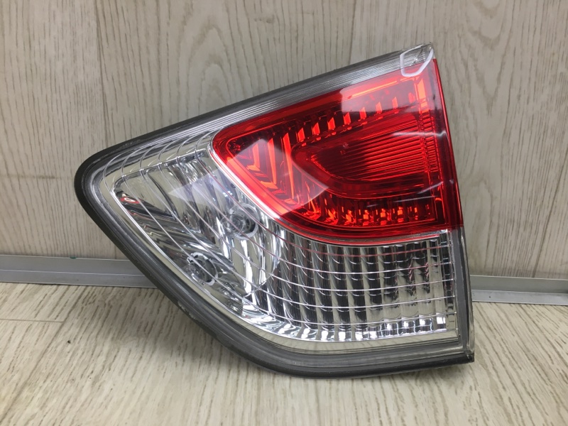 Фонарь внутренний правый NISSAN PATHFINDER R52 12-21 2015 R52 3.5 VQ35DE 265503KA2B Б/У