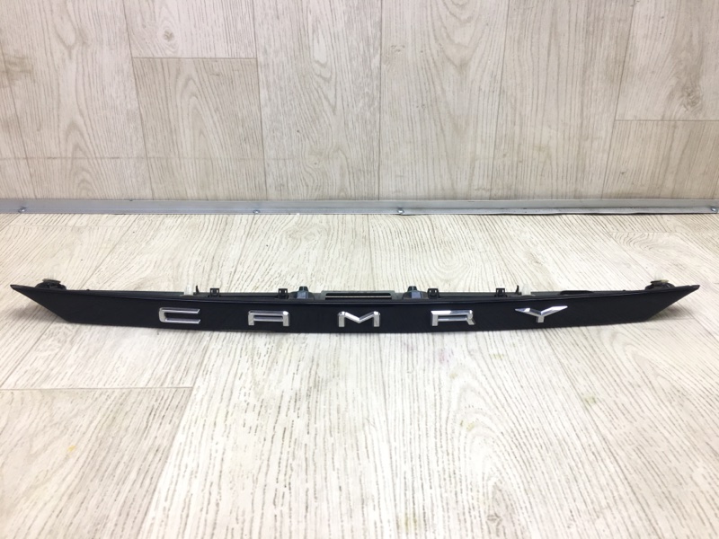 Панель подсветки номера TOYOTA CAMRY 70 17- 2020 GSV70 2.5 A25AFKS 7680106E10C1 Б/У