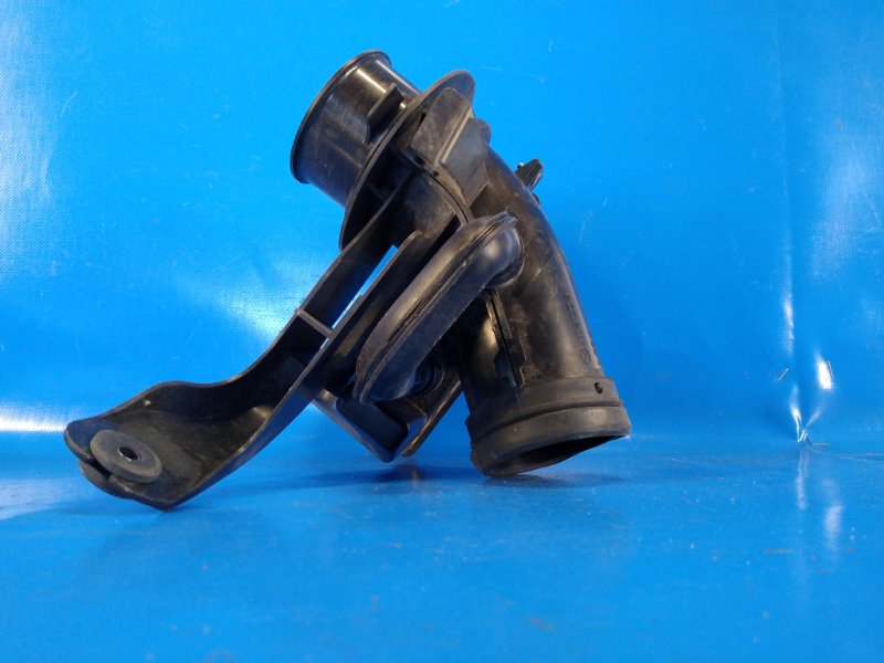 Резонатор воздушного фильтра MX-5 15- 2018 ND 2.0 PE-VPS Резонатор воздушного фильтра MX-5 15- 2018 ND 2.0 PE-VPS