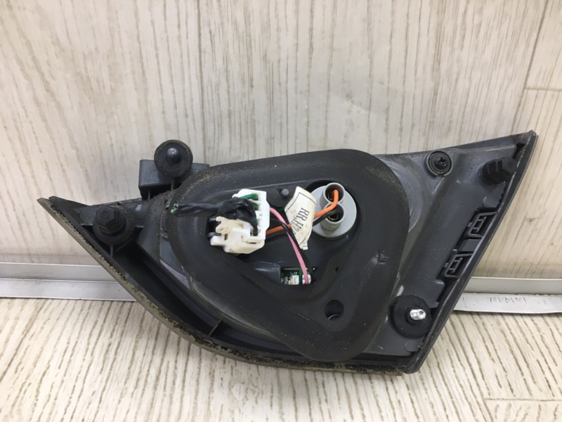 Фонарь внутренний левый SONATA YF 10-14 2013 YF 2.4 G4KK