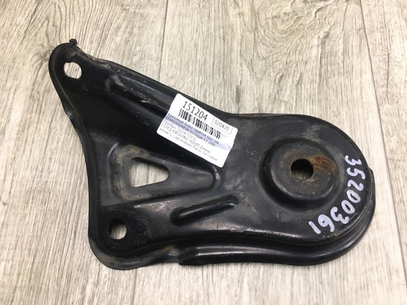 Крепление балки подвески заднее левое LEXUS ES350 06-12 2006 Седан 3.5 51024-33070 Б/У
