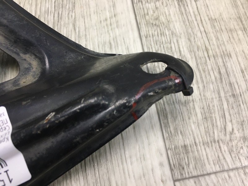 Крепление балки подвески заднее левое ES350 06-12 2006 Седан 3.5