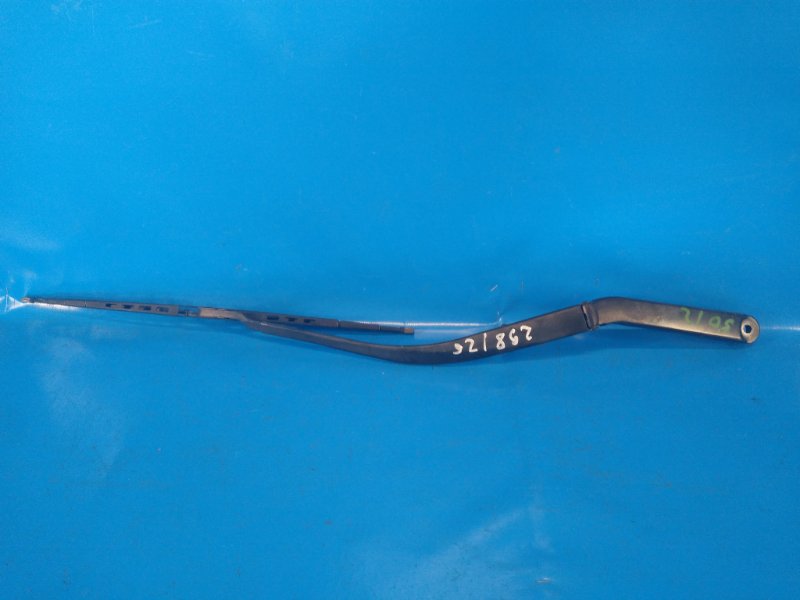 Поводок стеклоочистителя передний правый TOYOTA CAMRY 40 06-11 2010 2.5 2ARFE 85211-06050 Б/У