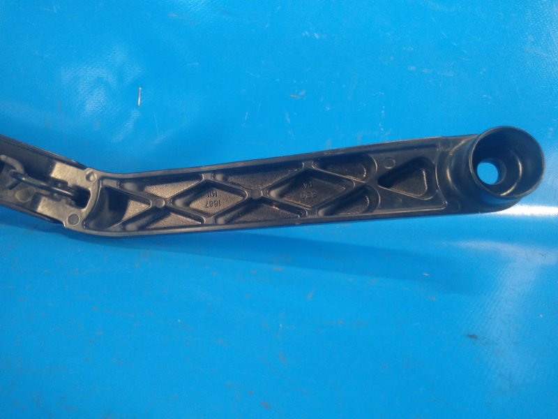 Поводок стеклоочистителя передний правый CAMRY 40 06-11 2010 2.5 2ARFE