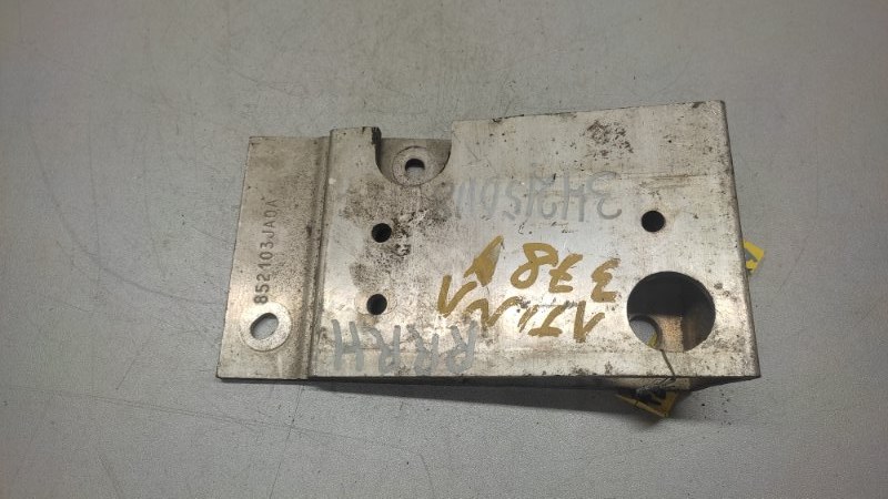 Кронштейн усилителя заднего бампера задний правый PATHFINDER R52 12-21