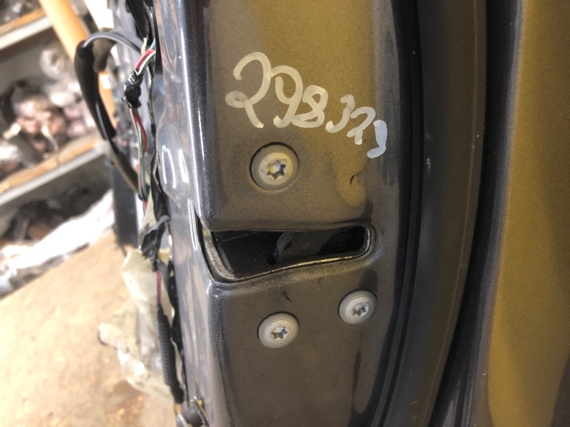 Запчасть замок двери передний правый TOYOTA AVENSIS 08-18 69030-05130 Б/У Замок двери передний правый TOYOTA AVENSIS 08-18 69030-05130 Б/У