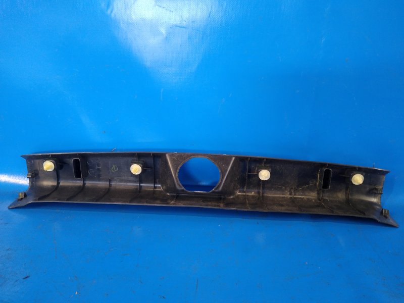 Накладка на порог багажника MIRAGE 13- 2013 1.2 3A92