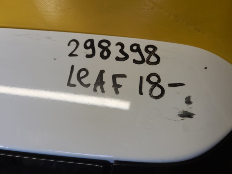 Крышка багажника LEAF 18-