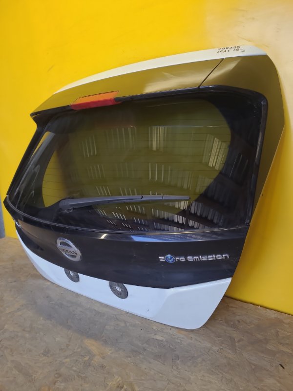 Крышка багажника NISSAN LEAF 18-