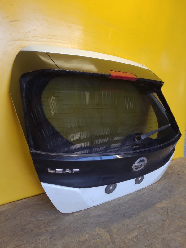Крышка багажника LEAF 18-