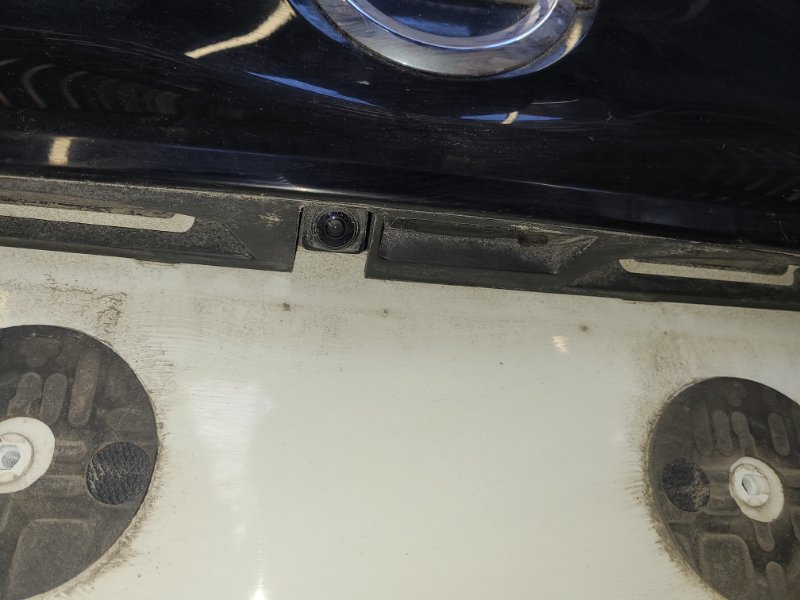 Крышка багажника LEAF 18-