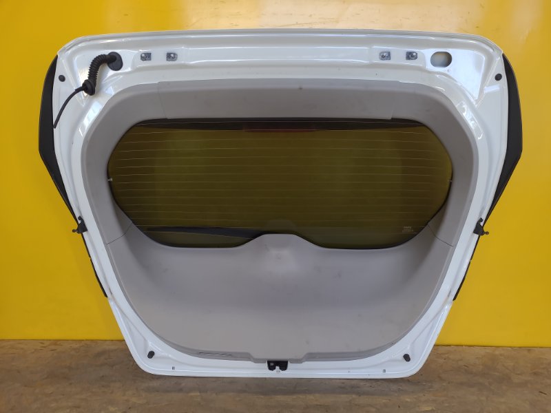 Крышка багажника LEAF 18-