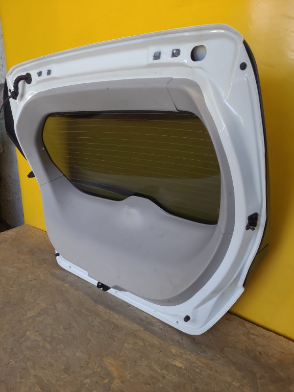 Крышка багажника LEAF 18-