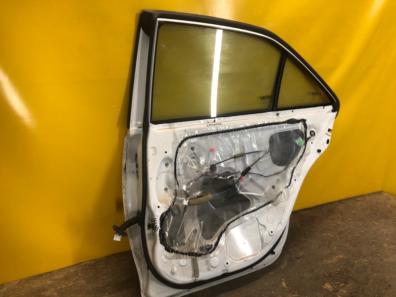 Дверь задняя правая CAMRY 40 06-11 Дверь задняя правая CAMRY 40 06-11