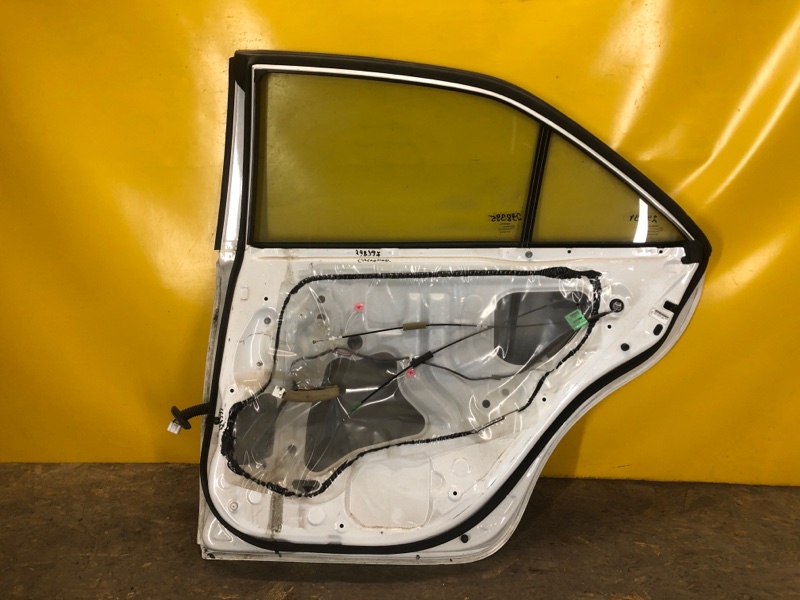 Дверь задняя правая CAMRY 40 06-11 Дверь задняя правая CAMRY 40 06-11