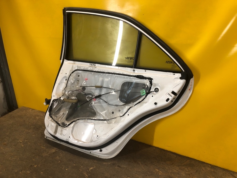 Дверь задняя правая CAMRY 40 06-11 Дверь задняя правая CAMRY 40 06-11