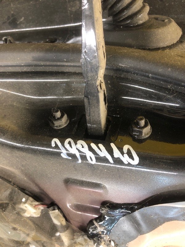 Запчасть ограничитель двери задний правый TOYOTA AVENSIS 08-18 68630-05050 Б/У Ограничитель двери задний правый TOYOTA AVENSIS 08-18 68630-05050 Б/У