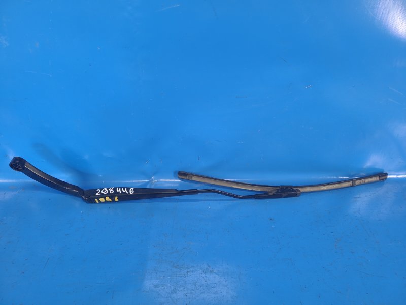 Поводок стеклоочистителя передний правый FORD MUSTANG 15- 2019 S550 2.3 C23HD0D FR3Z-17526-A Б/У