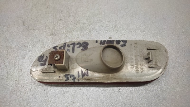 Катафот R правый передний ECLIPSE 94-00