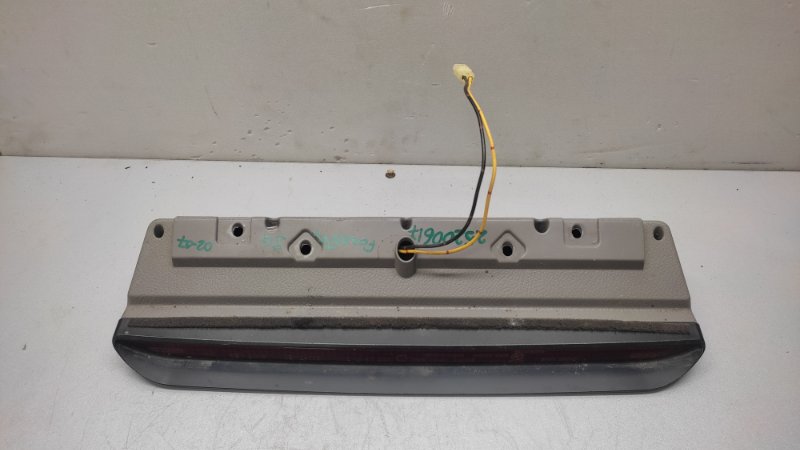 Стоп-сигнал SUBARU FORESTER SG 02-07 84701FC030ND Б/У