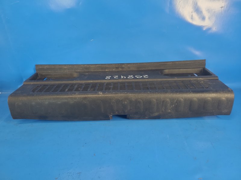 Накладка на порог багажника MINI COOPER (F57) 15- 2016 F57 B36M 1.5L 51477361765 Б/У