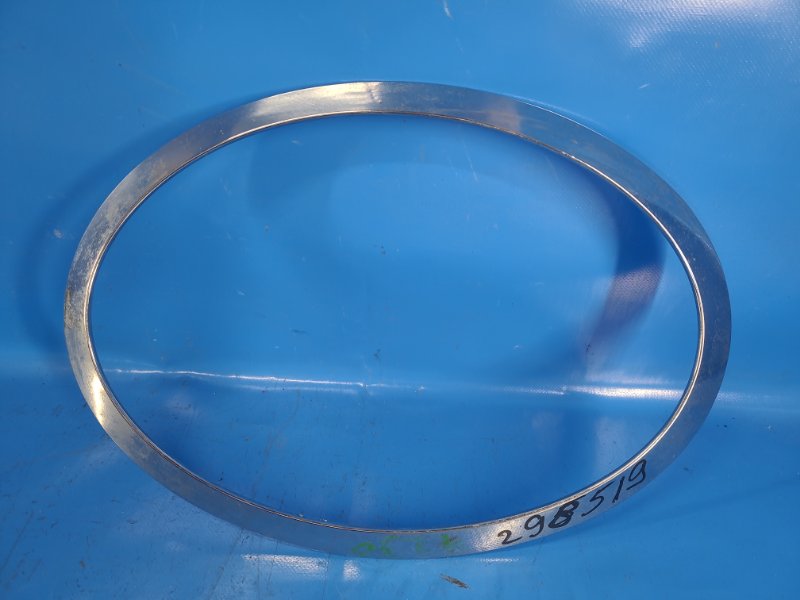 Запчасть накладка на фару правая MINI COOPER (F57) 15- 2016 F57 B36M 1.5L 51137149906 Б/У Накладка на фару правая MINI COOPER (F57) 15- 2016 F57 B36M 1.5L 51137149906 Б/У