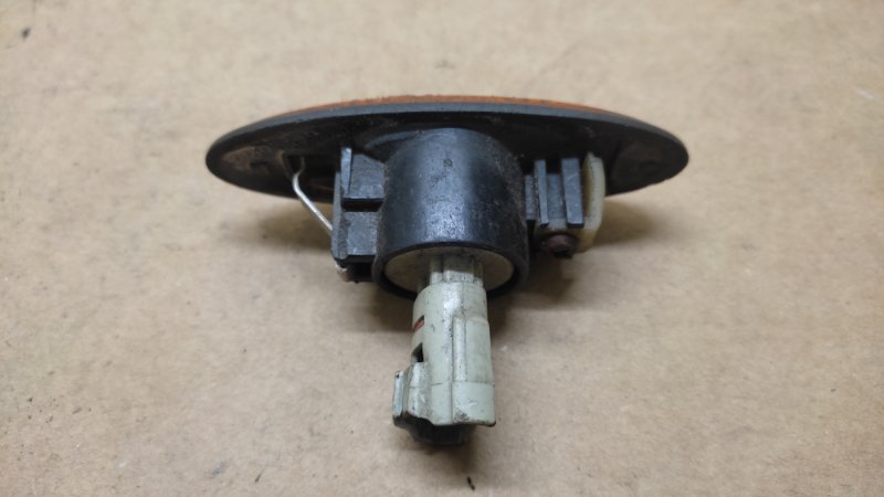 Повторитель поворота в крыло CLARUS 96-01