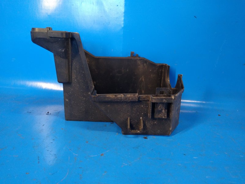 Корпус блока предохранителей XC70 00–07 2006 2.5 B5254T2 Корпус блока предохранителей XC70 00–07 2006 2.5 B5254T2