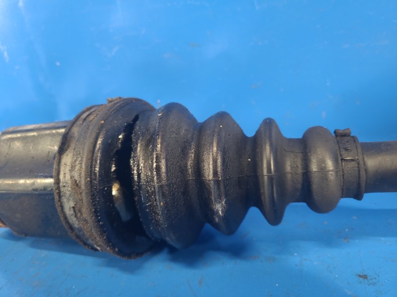 Привод передний правый XC70 00–07 2006 2.5 B5254T2