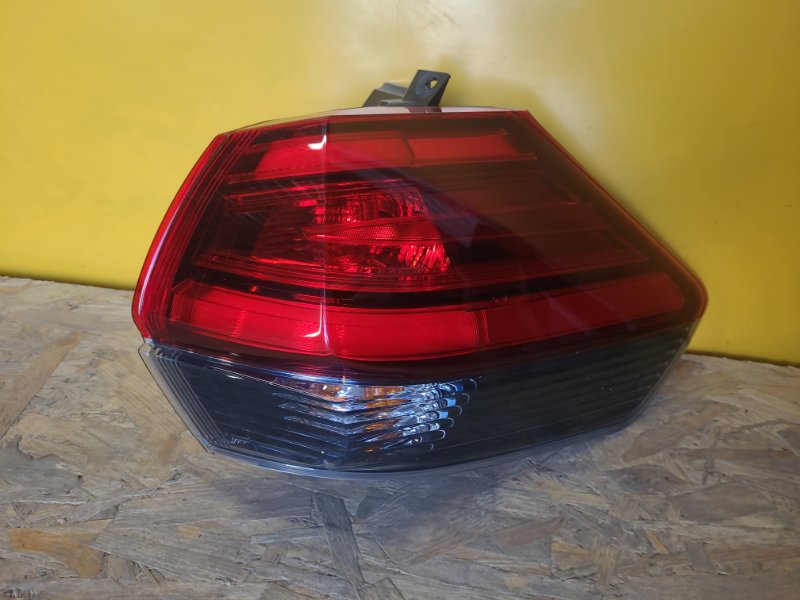 Фонарь наружный задний правый NISSAN X-TRAIL/ROGUE T32 13-20 265506FP0A Б/У