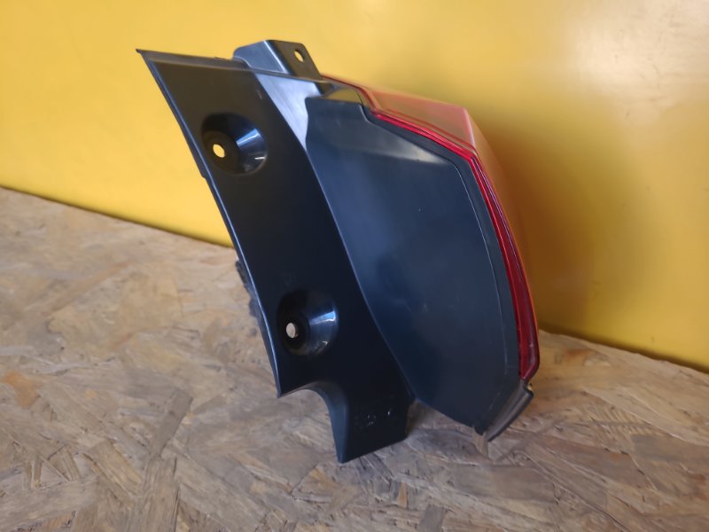 Фонарь наружный задний правый X-TRAIL/ROGUE T32 13-20