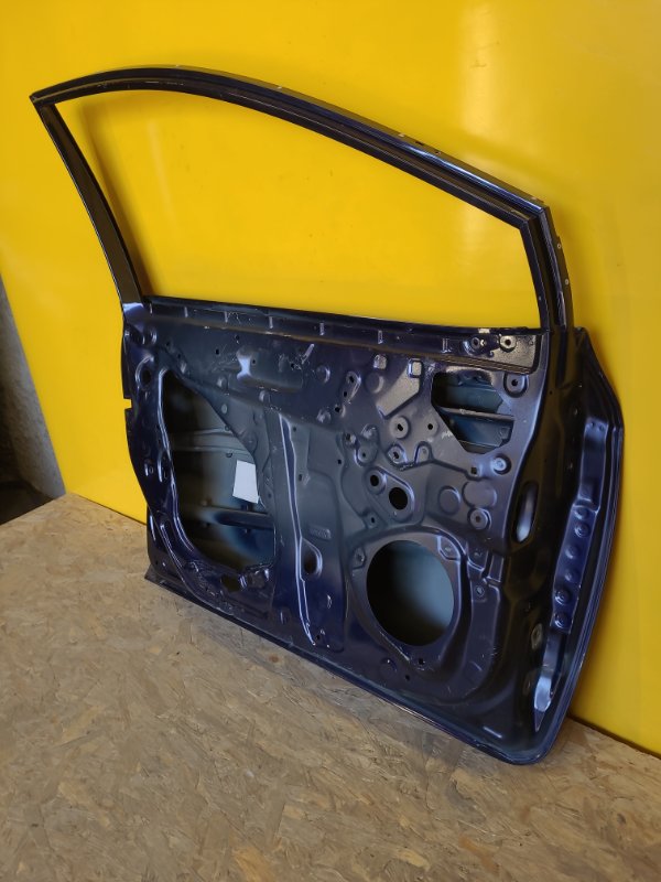 Дверь передняя левая COROLLA 18-