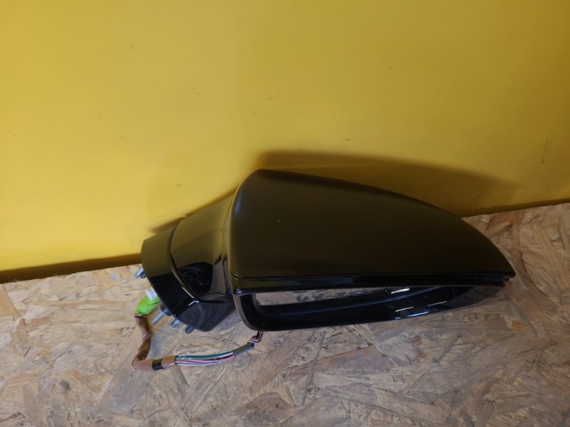 Зеркало правое UX 200 18-