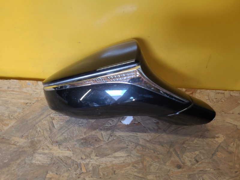 Зеркало правое UX 200 18-