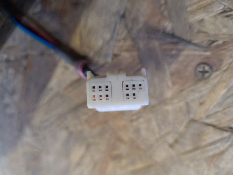 Зеркало правое UX 200 18-