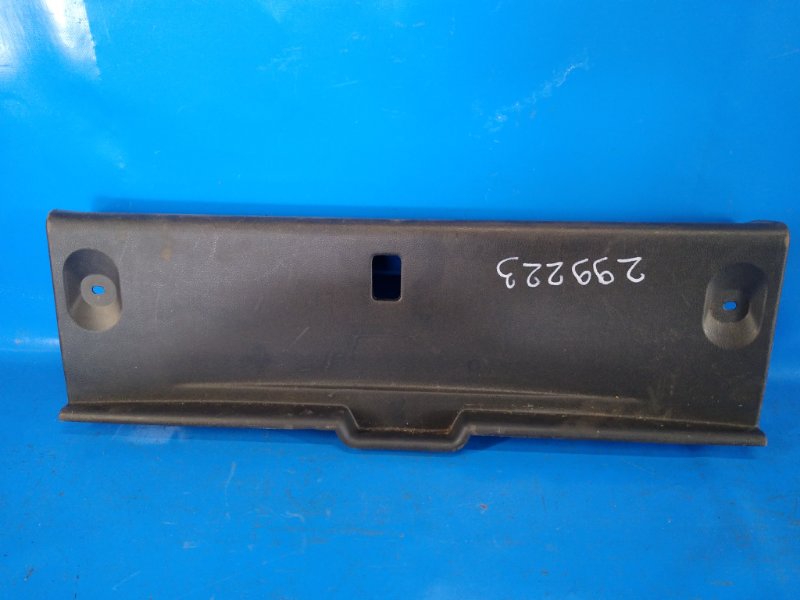 Накладка на порог багажника NISSAN SENTRA B17 12-21 2013 1.8 MRA8DE 84921-3SG0A Б/У