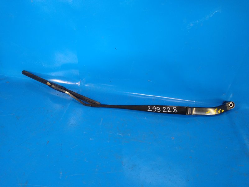 Поводок стеклоочистителя передний правый NISSAN SENTRA B17 12-21 2013 1.8 MRA8DE 28886-3SG0A Б/У