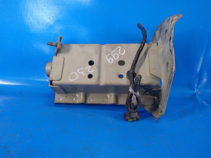 Кронштейн усилителя переднего бампера левый NISSAN SENTRA B17 12-21 2013 1.8 MRA8DE G5115-3SHMA Б/У