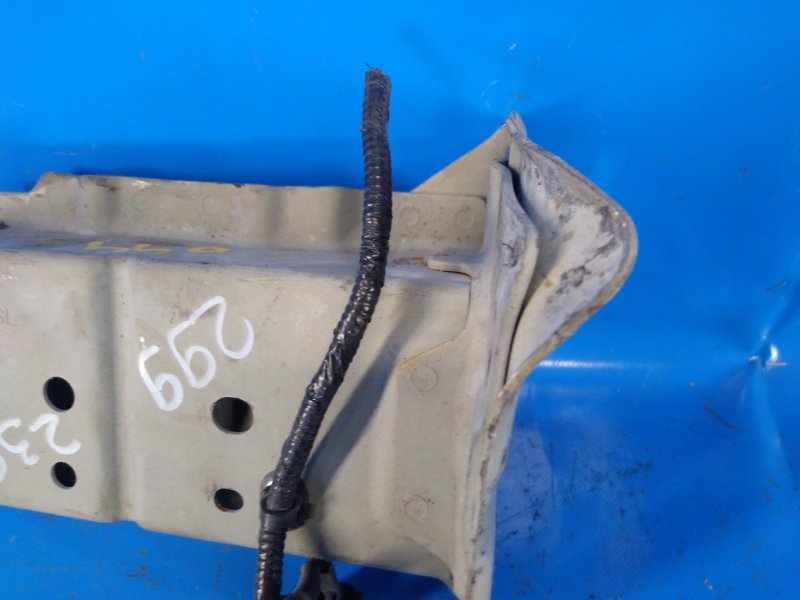 Кронштейн усилителя переднего бампера левый SENTRA B17 12-21 2013 1.8 MRA8DE