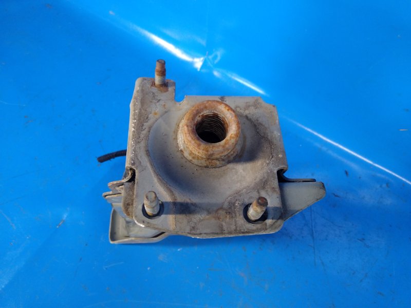 Кронштейн усилителя переднего бампера левый SENTRA B17 12-21 2013 1.8 MRA8DE