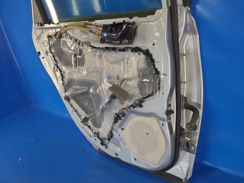 Дверь задняя левая SENTRA B17 12-21 2013 1.8 MRA8DE