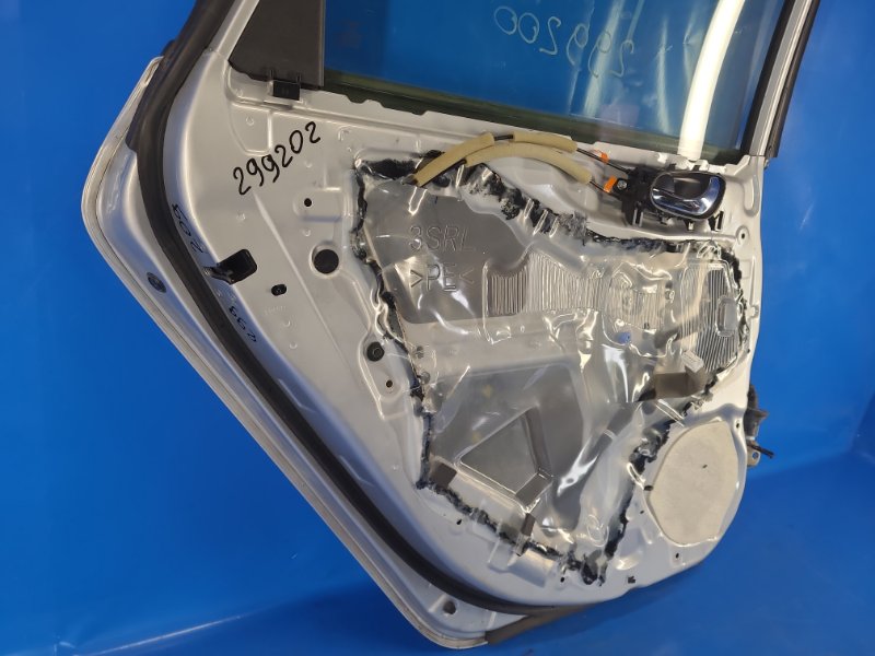 Дверь задняя левая SENTRA B17 12-21 2013 1.8 MRA8DE