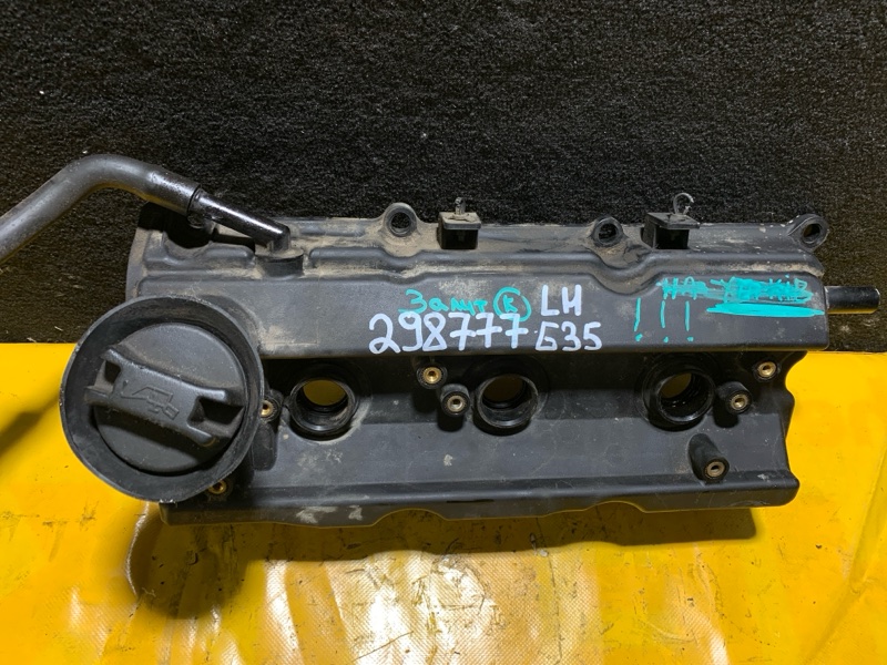 Крышка клапанная левая G35 03-07 2006 Седан 3.5