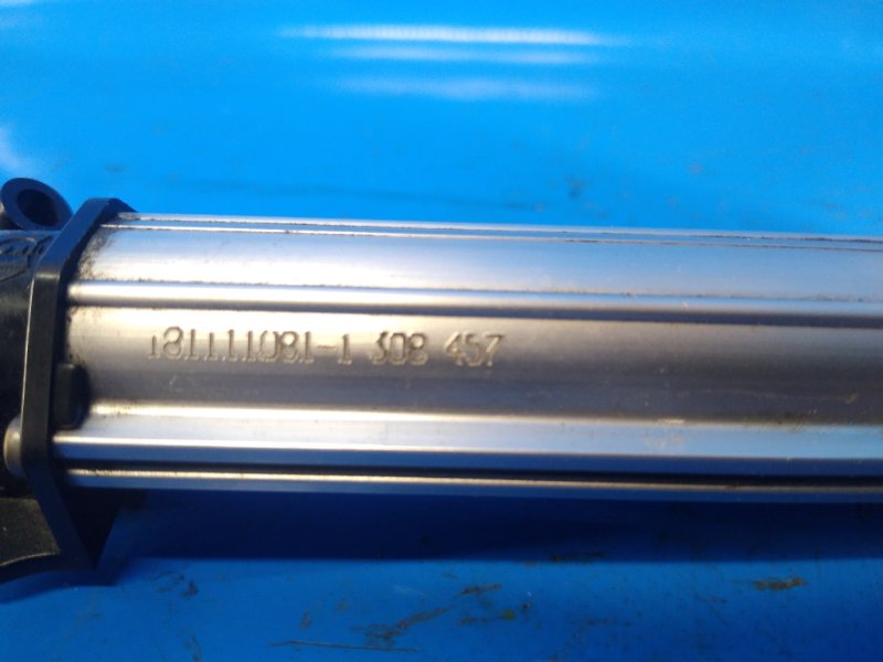 Форсунка омывателя фар правая S60 10-13 2012 2.5L B5254T5 Форсунка омывателя фар правая S60 10-13 2012 2.5L B5254T5