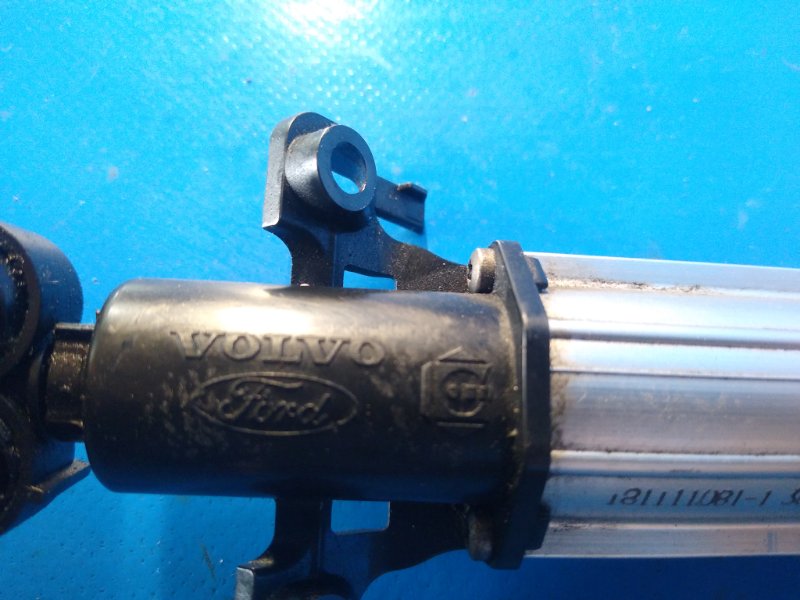 Форсунка омывателя фар правая S60 10-13 2012 2.5L B5254T5 Форсунка омывателя фар правая S60 10-13 2012 2.5L B5254T5