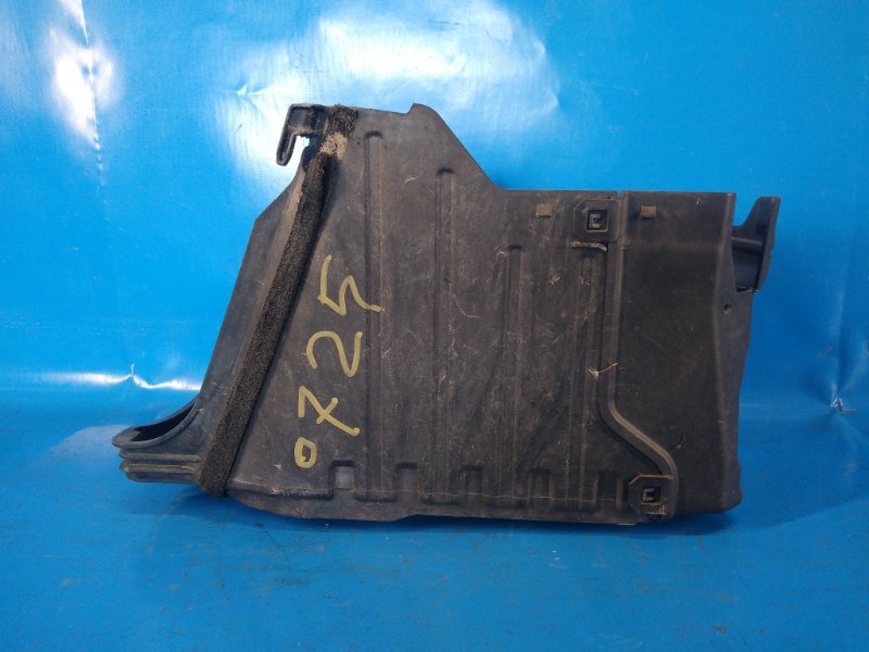 Полка аккумулятора S60 10-13 2012 2.5L B5254T5