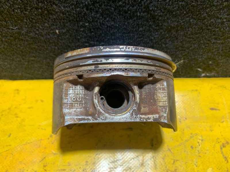 Поршень правый G35 03-07 2006 Седан 3.5
