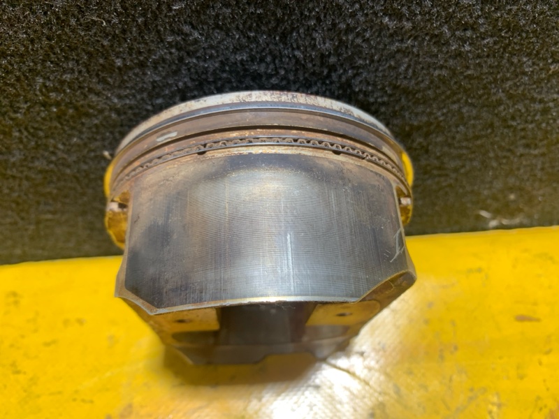 Поршень правый INFINITI G35 03-07 Седан 3.5