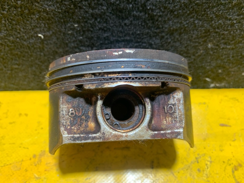 Поршень левый G35 03-07 2006 Седан 3.5